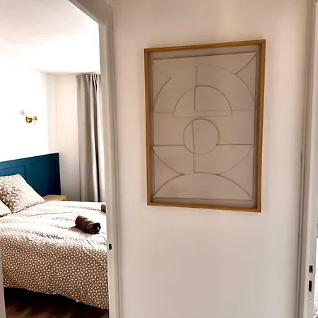 Апартаменты Le Duplex-5p-2 Rooms- Free Parking